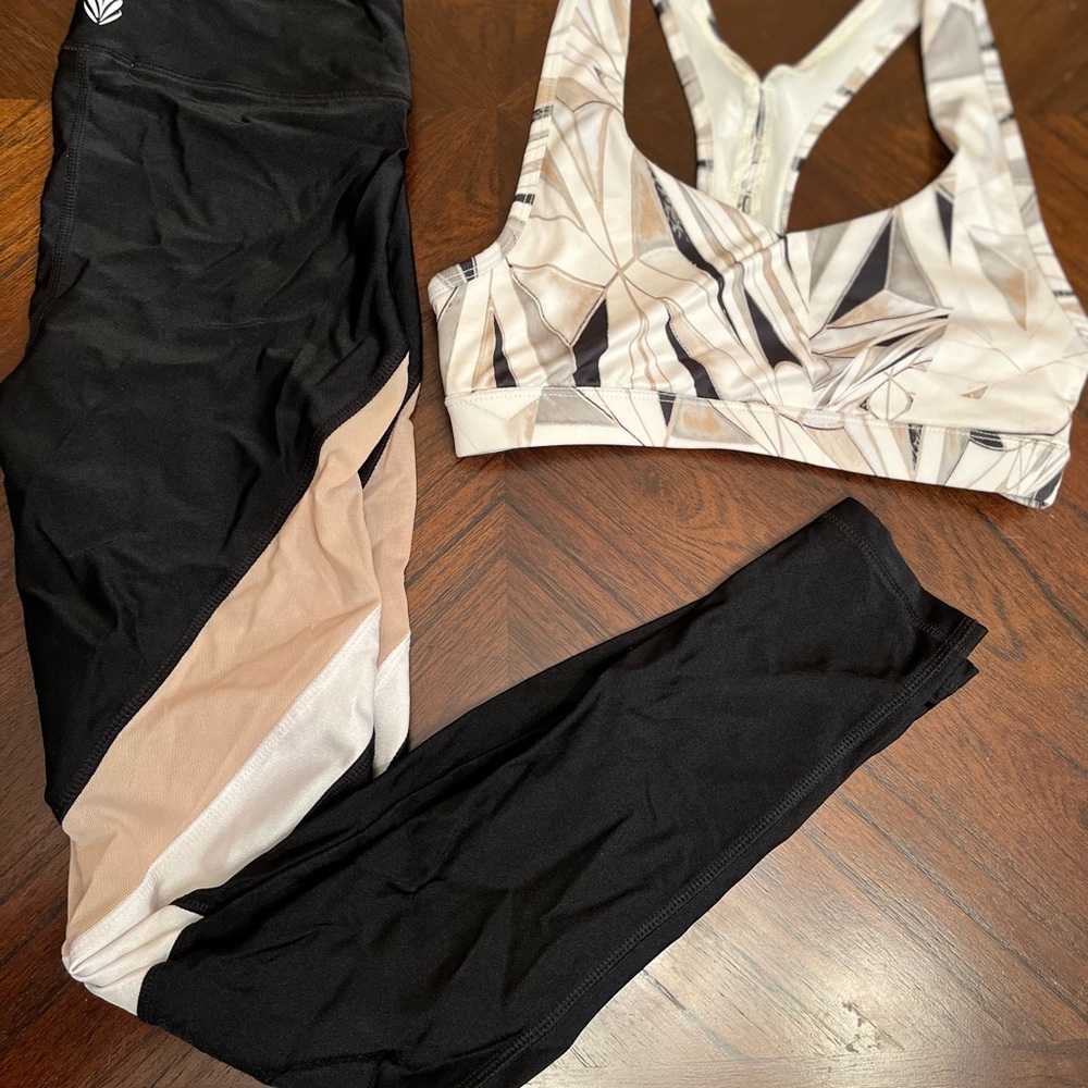 Forever 21 - athletic set, size S, never worn.